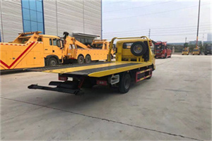 石拐非事故拖车