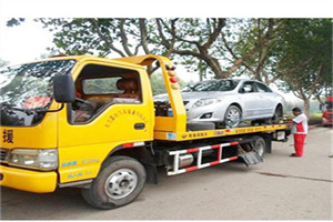 石拐附近24小时汽车拖车服务热线
