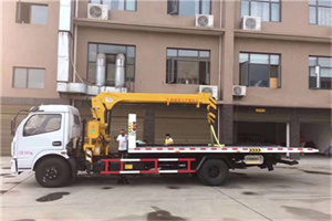 石拐附近汽车轮胎更换